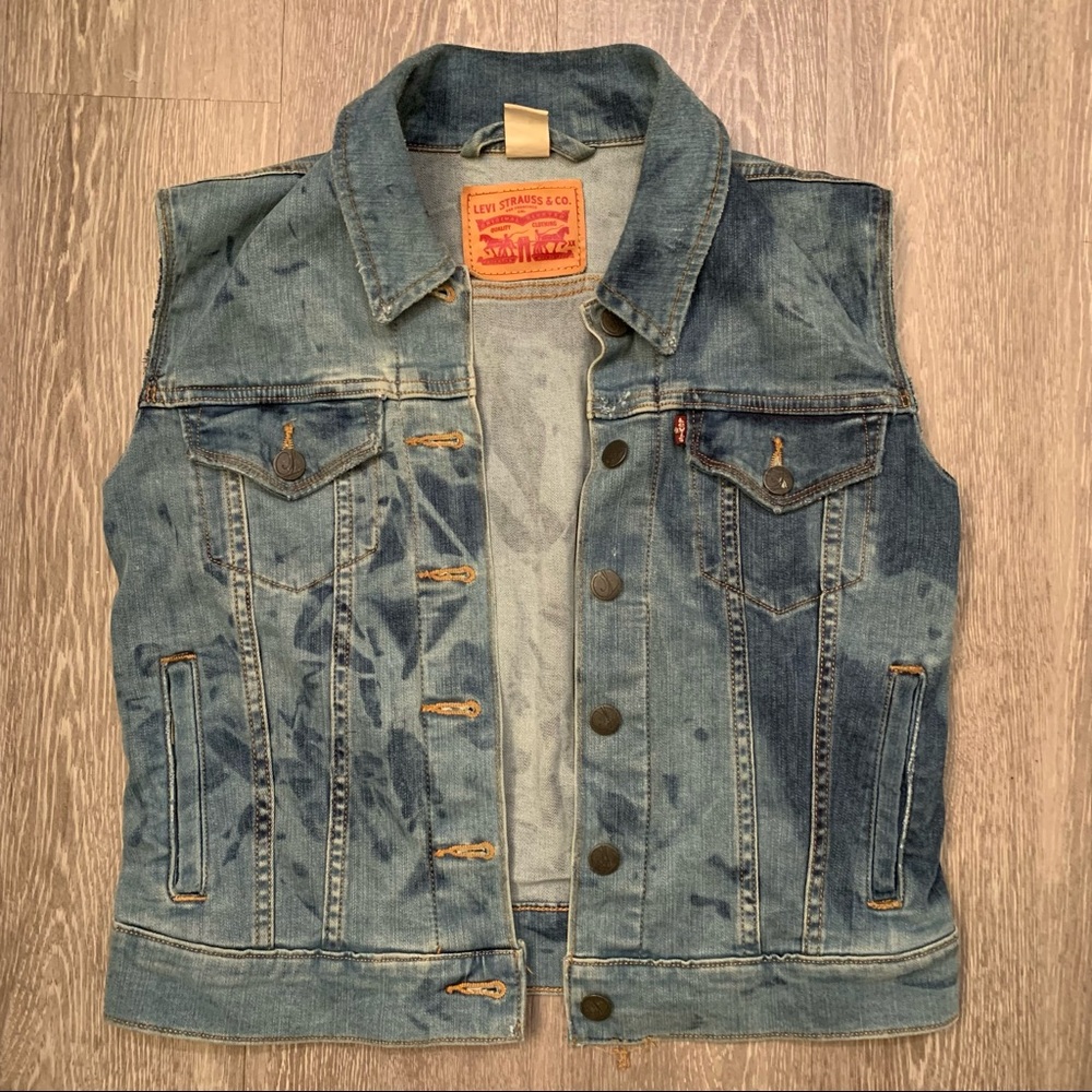 Levi Strauss & Co Levi’s Custom Made Distressed Denim Vest Women’s Size Small
